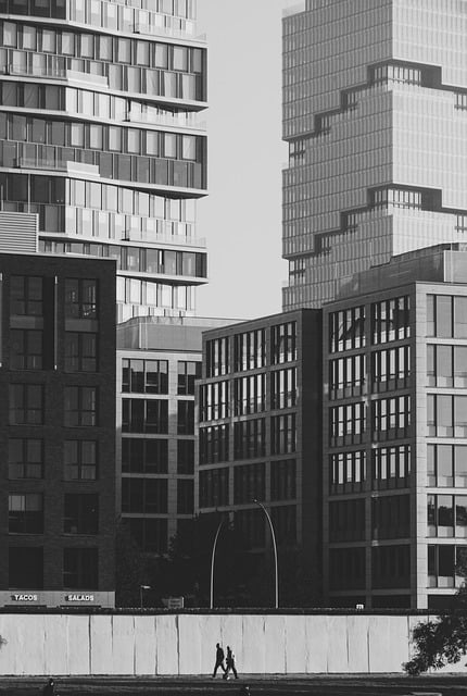 skyscrapers 9596809 640